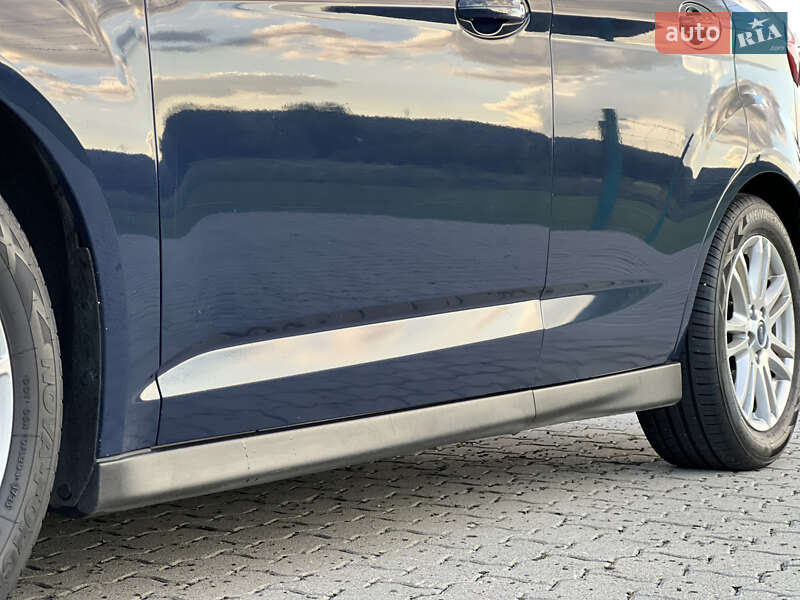 Минивэн Ford C-Max 2013 в Сваляве