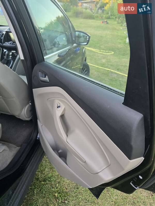 Мінівен Ford C-Max 2015 в Княжичах