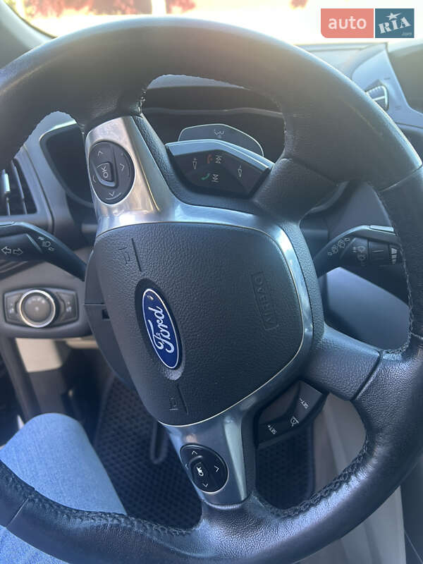 Минивэн Ford C-Max 2014 в Великом Дальнике