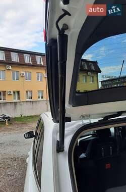 Мінівен Ford C-Max 2011 в 