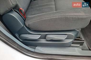 Мінівен Ford C-Max 2011 в 