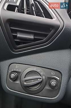 Минивэн Ford C-Max 2012 в 