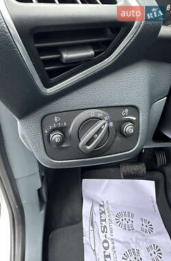 Минивэн Ford C-Max 2012 в 