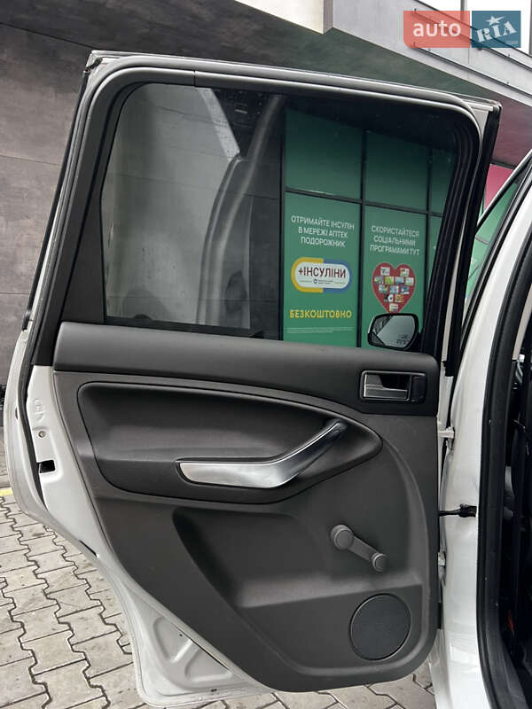 Минивэн Ford C-Max 2009 в Киеве