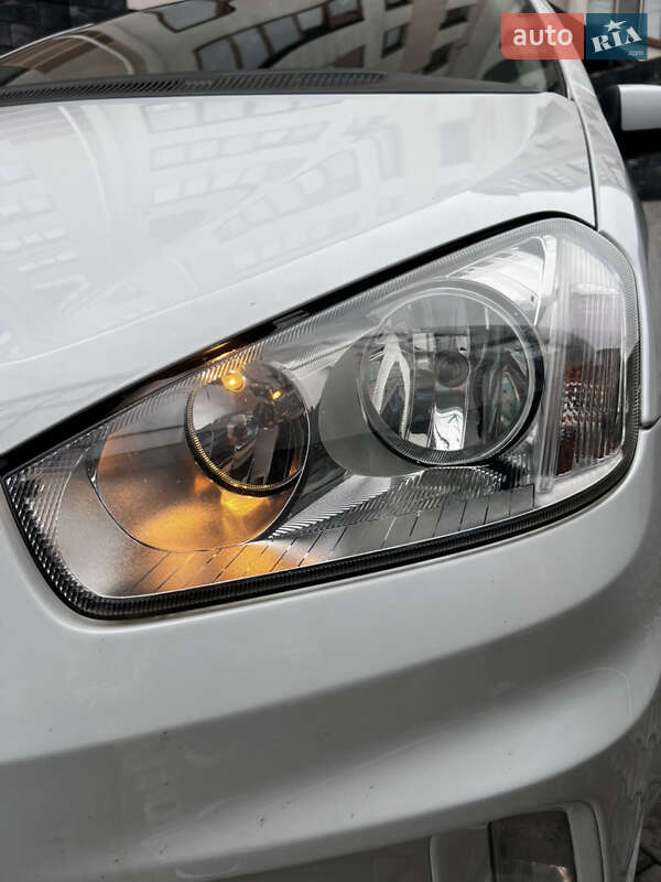 Минивэн Ford C-Max 2009 в Киеве