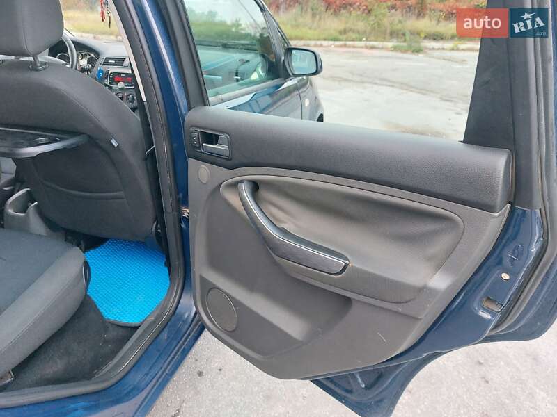 Минивэн Ford C-Max 2008 в Житомире фото 46 Минивэн Ford C-Max 2008 в Житомире