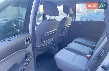Минивэн Ford C-Max 2005 в  фото 15 Минивэн Ford C-Max 2005 в