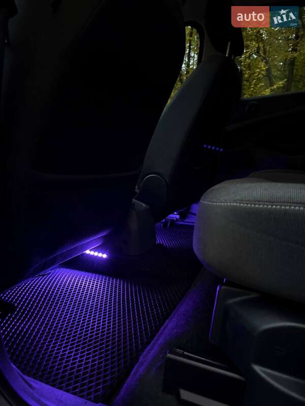 Минивэн Ford C-Max 2010 в Луцке