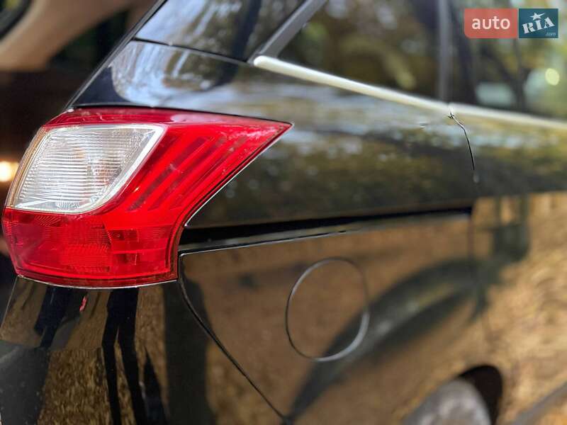 Минивэн Ford C-Max 2010 в Луцке