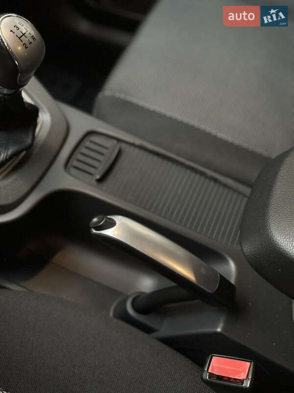 Минивэн Ford C-Max 2009 в Нетешине фото 21 Минивэн Ford C-Max 2009 в Нетешине