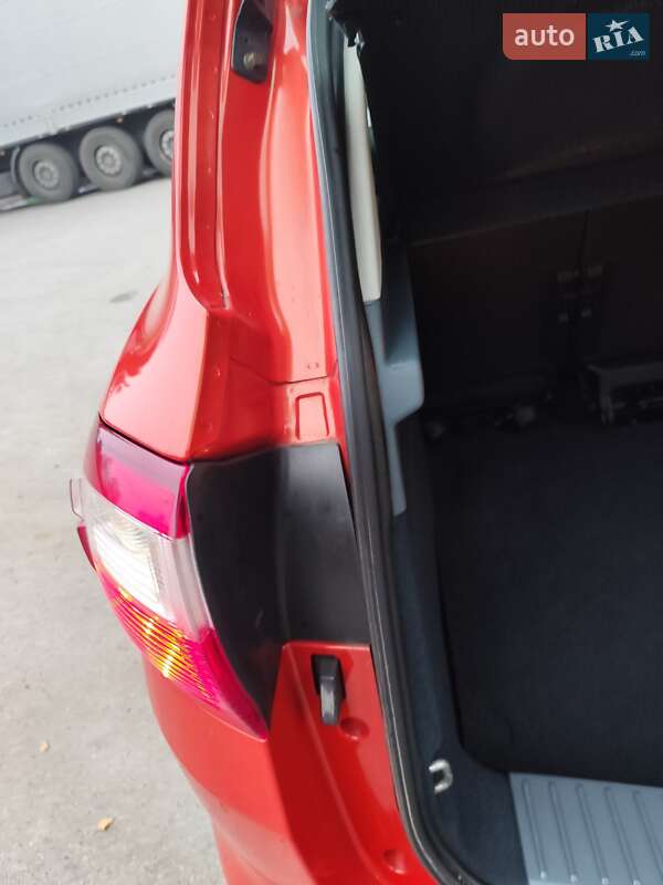 Минивэн Ford C-Max 2011 в Звягеле фото 55 Минивэн Ford C-Max 2011 в Звягеле