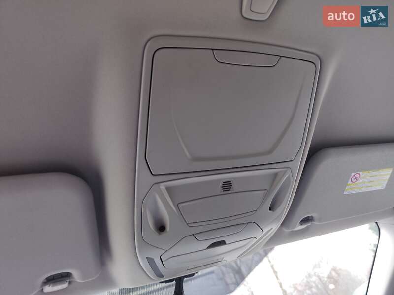 Минивэн Ford C-Max 2011 в Звягеле фото 86 Минивэн Ford C-Max 2011 в Звягеле