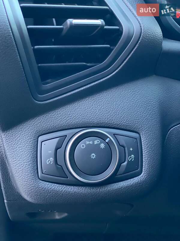 Минивэн Ford C-Max 2018 в Киеве