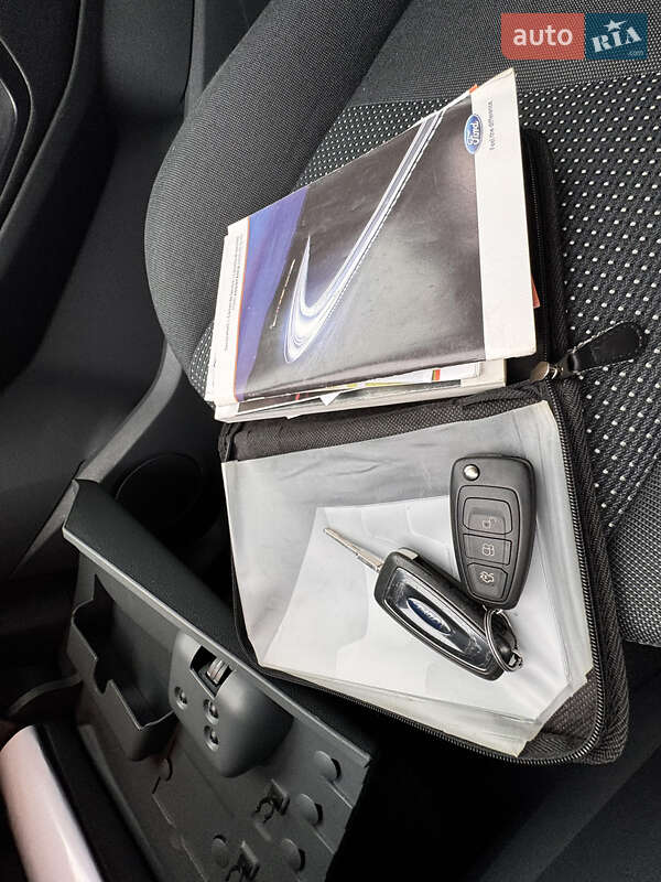 Мінівен Ford C-Max 2013 в Умані