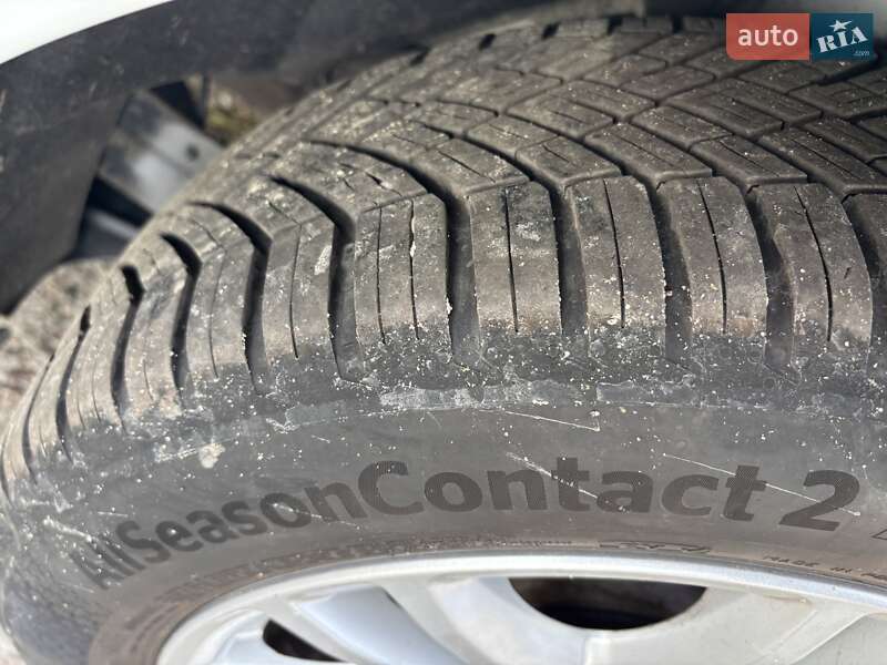 Минивэн Ford C-Max 2015 в Нововолынске