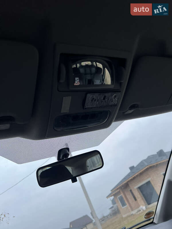 Мінівен Ford C-Max 2006 в Рівному фото 15 Мінівен Ford C-Max 2006 в Рівному