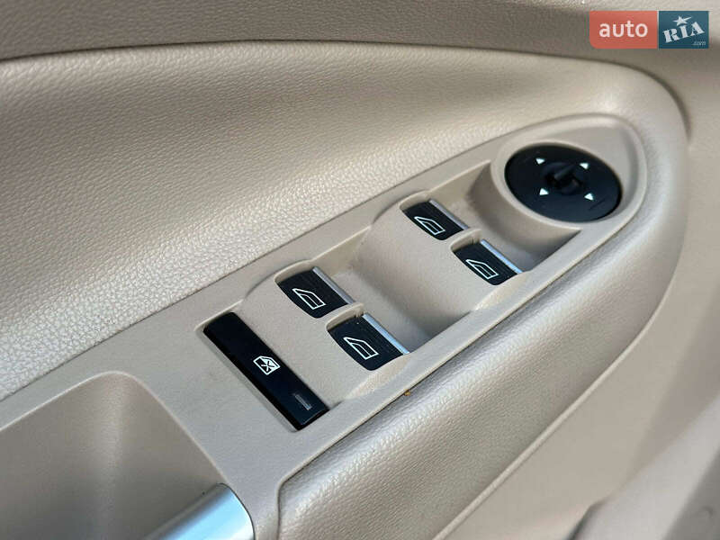 Мінівен Ford C-Max 2017 в Одесі фото 12 Мінівен Ford C-Max 2017 в Одесі