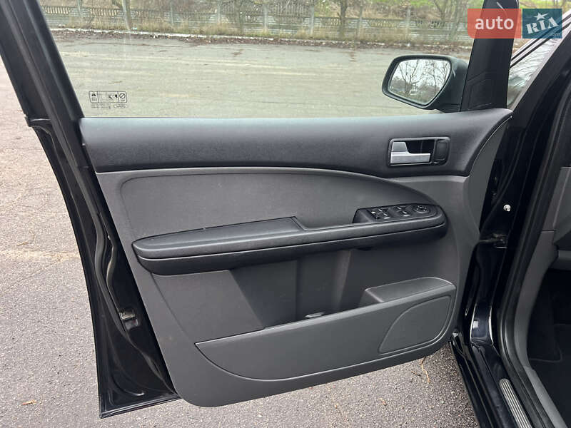 Минивэн Ford C-Max 2007 в Хороле фото 15 Минивэн Ford C-Max 2007 в Хороле