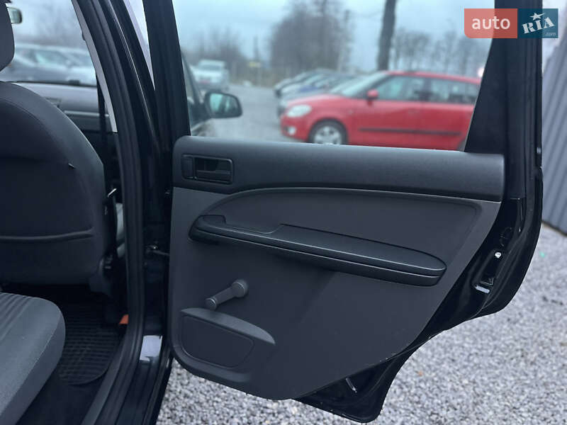 Минивэн Ford C-Max 2005 в Виннице