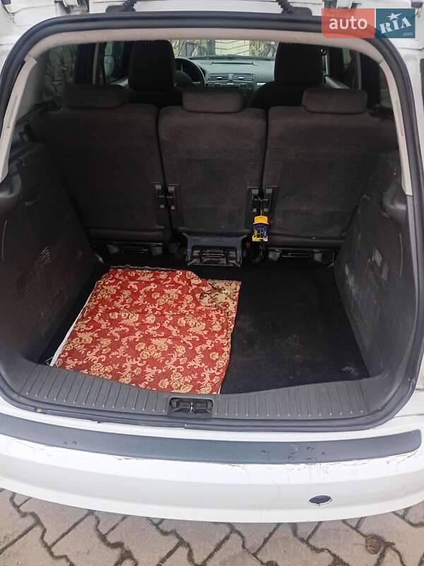 Минивэн Ford C-Max 2009 в Черновцах