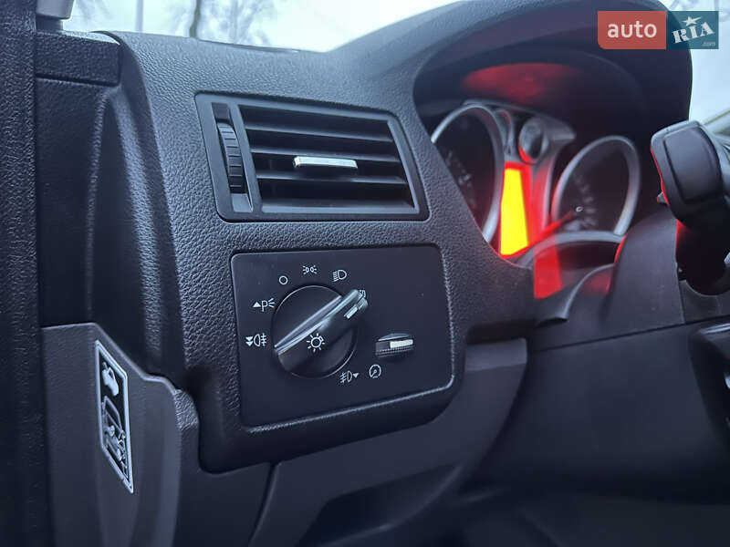 Минивэн Ford C-Max 2004 в Виннице фото 27 Минивэн Ford C-Max 2004 в Виннице