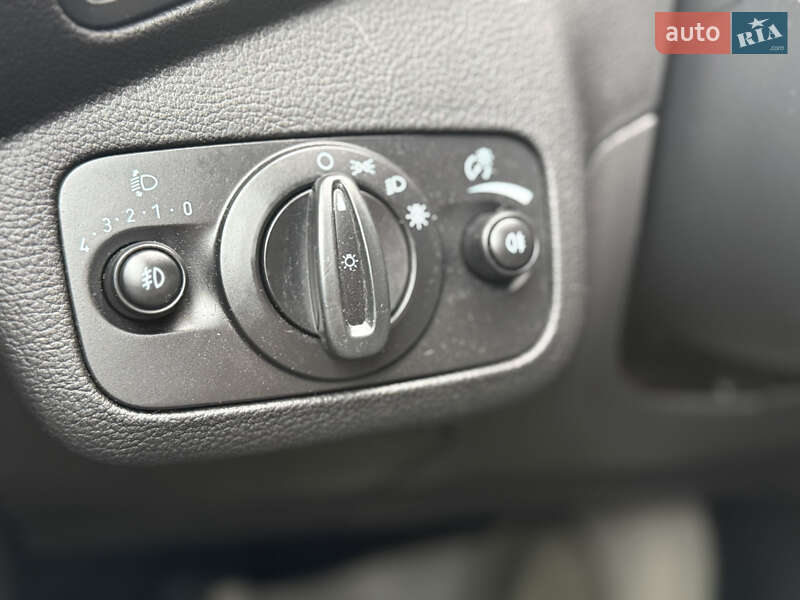 Минивэн Ford C-Max 2018 в Нововолынске