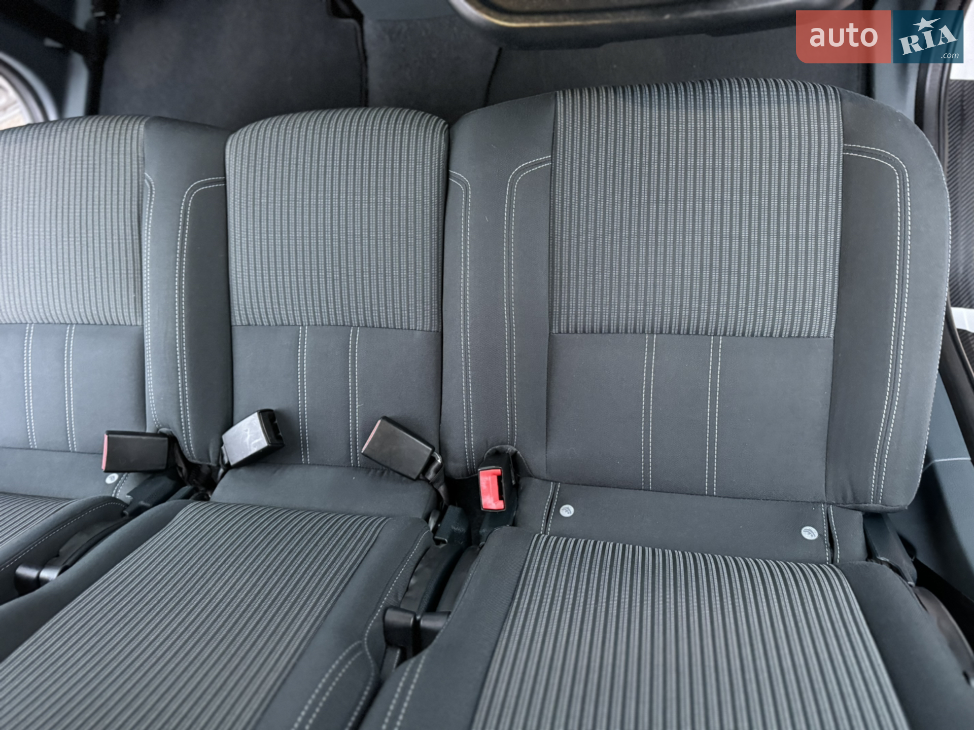 2011 Ford C-MAX - мініатюра 48