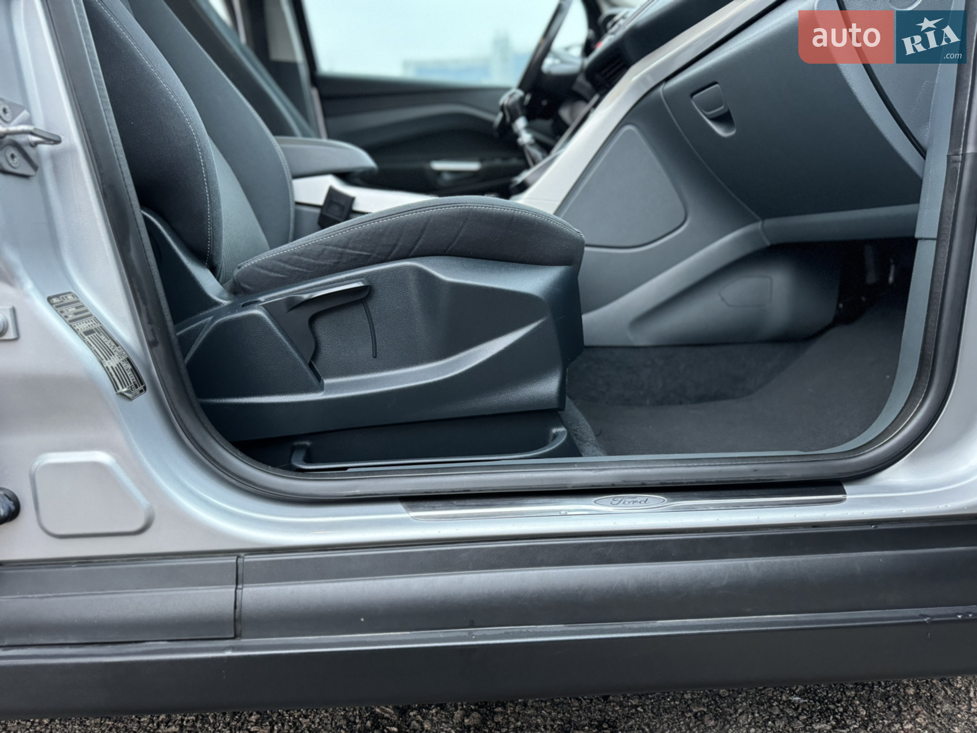 2011 Ford C-MAX - мініатюра 56