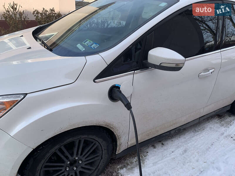 Минивэн Ford C-Max 2016 в Бурштыне