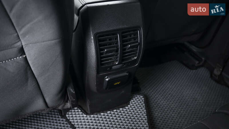 Минивэн Ford C-Max 2015 в Киеве фото 22 Минивэн Ford C-Max 2015 в Киеве