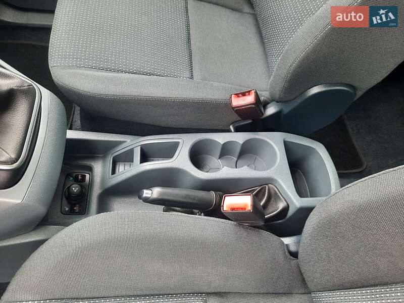 Мінівен Ford C-Max 2011 в Рівному фото 15 Мінівен Ford C-Max 2011 в Рівному