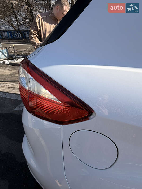 Минивэн Ford C-Max 2014 в Киеве