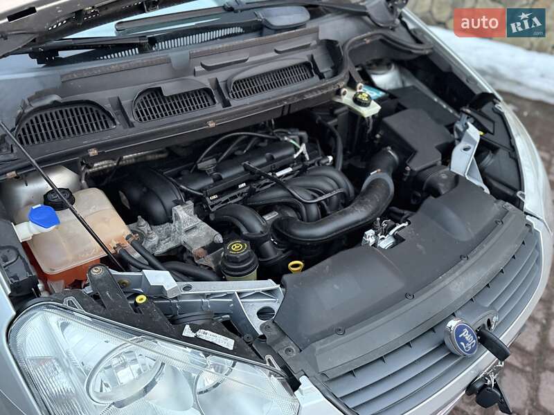 Минивэн Ford C-Max 2007 в Сарнах