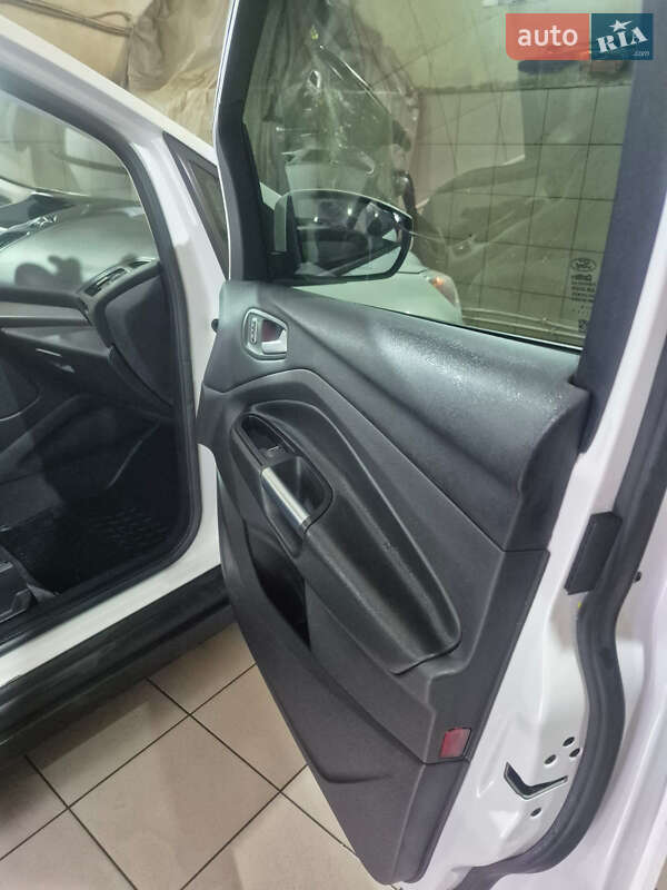 Минивэн Ford C-Max 2015 в Рени