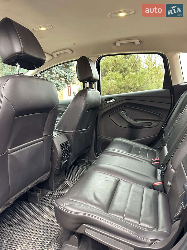 Минивэн Ford C-Max 2015 в Килии