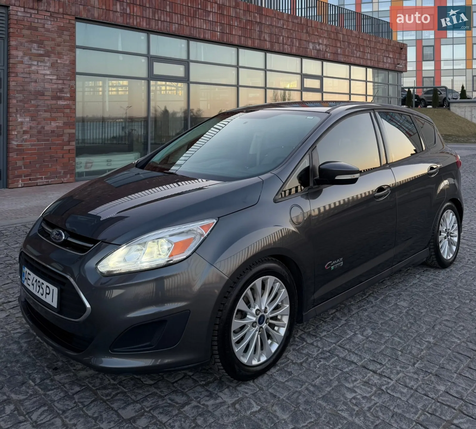2017 Ford C-MAX - фото 1