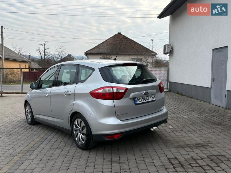 Мінівен Ford C-Max 2011 в Сваляві