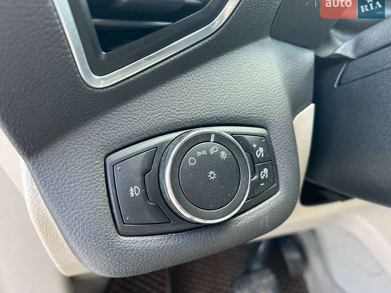 Минивэн Ford C-Max 2013 в Львове