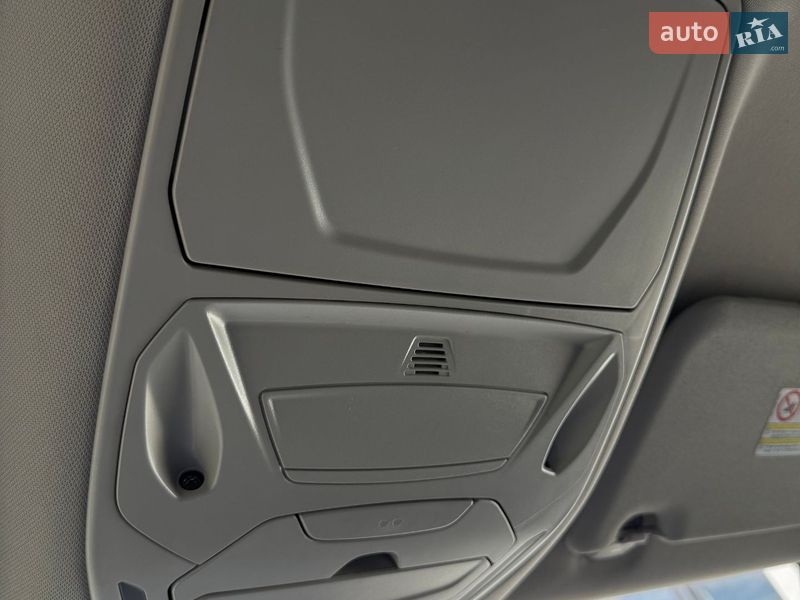 Минивэн Ford C-Max 2012 в Луцке