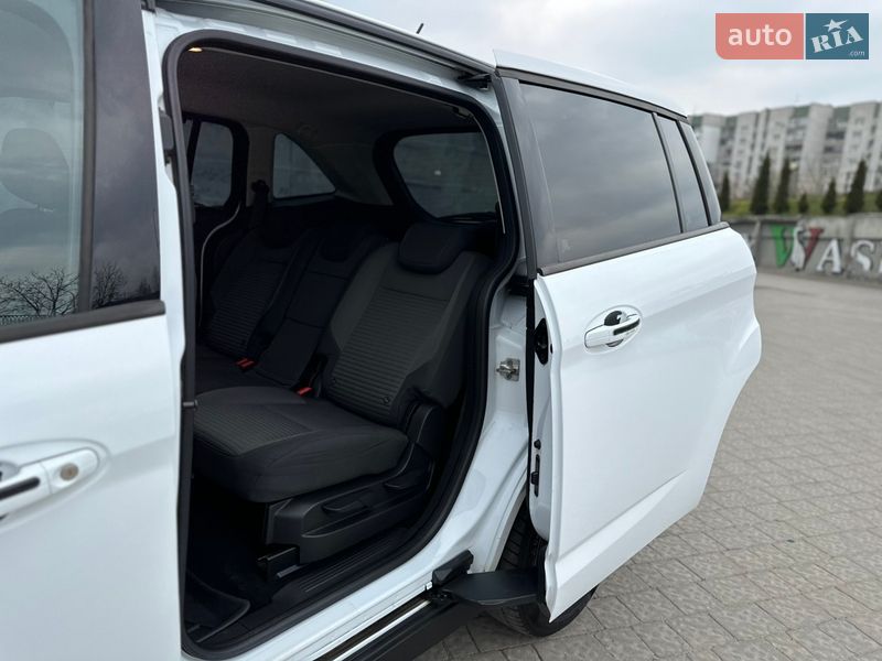 Минивэн Ford C-Max 2017 в Дрогобыче
