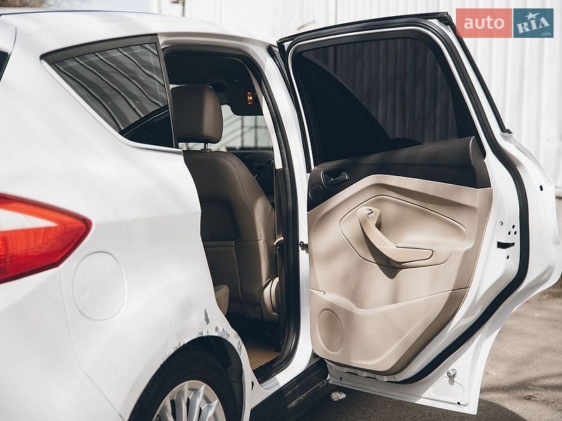 Минивэн Ford C-Max 2015 в Измаиле