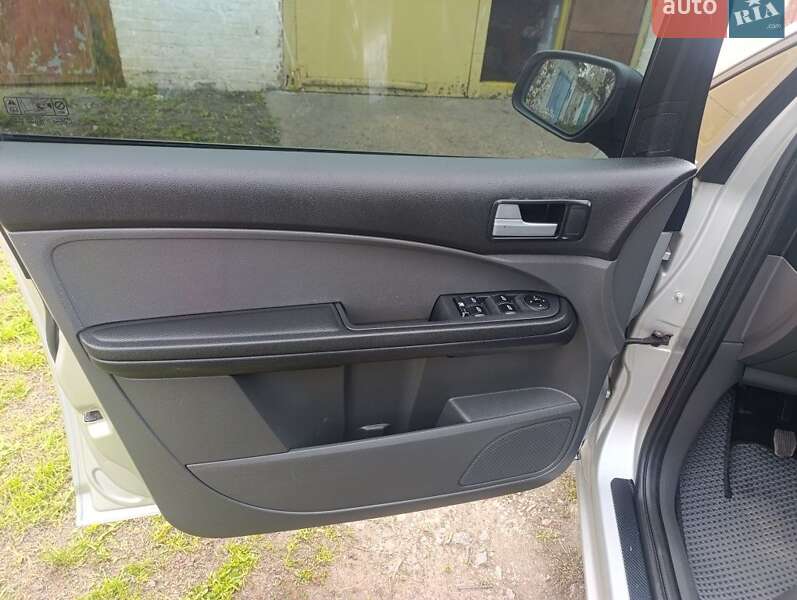 Минивэн Ford C-Max 2006 в Миргороде