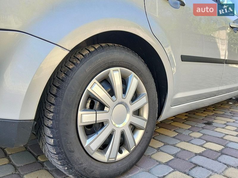 Минивэн Ford C-Max 2006 в Гнивани