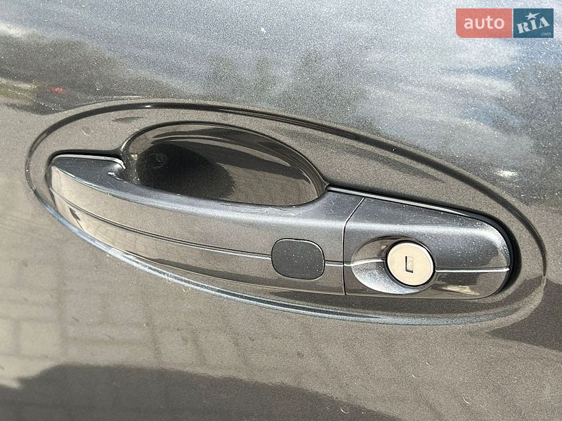 Мінівен Ford C-Max 2016 в Запоріжжі