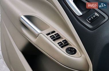 Минивэн Ford C-Max 2016 в Киеве