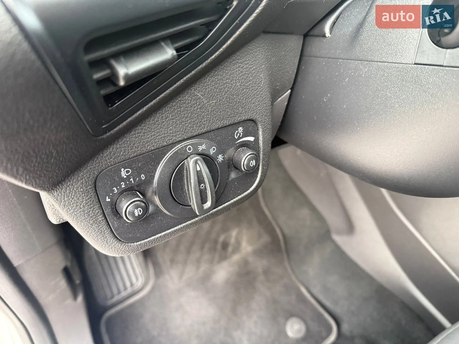 2018 Ford C-MAX - мініатюра 33