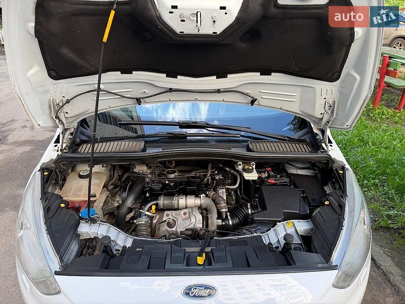 Минивэн Ford C-Max 2015 в Конотопе