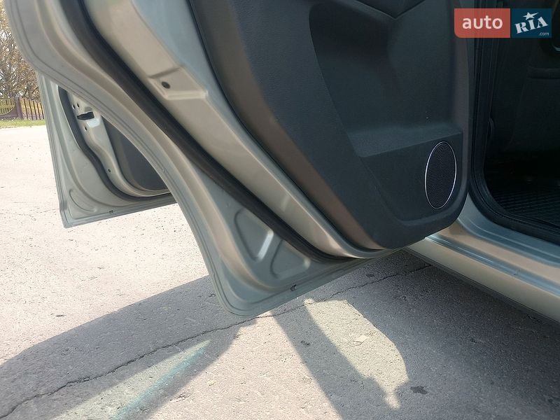 Мінівен Ford C-Max 2009 в Володимирі фото 8 Мінівен Ford C-Max 2009 в Володимирі