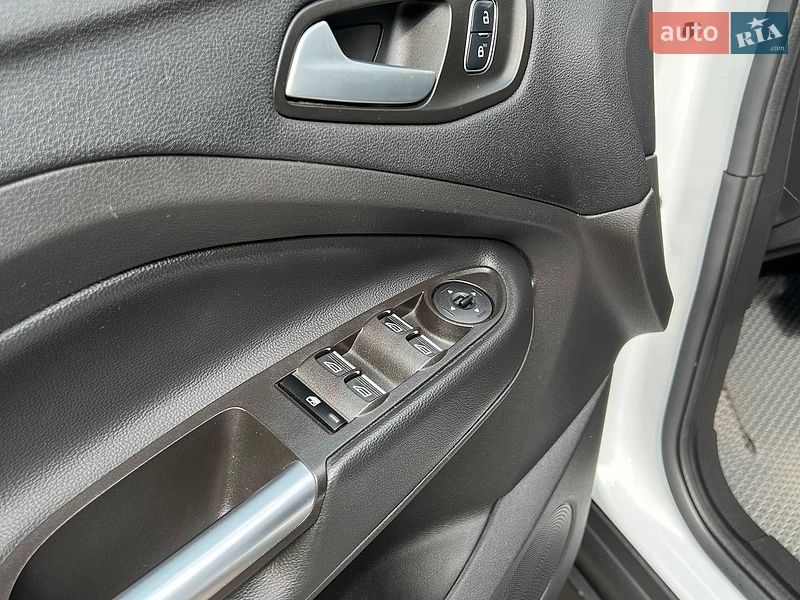 Минивэн Ford C-Max 2017 в Киеве