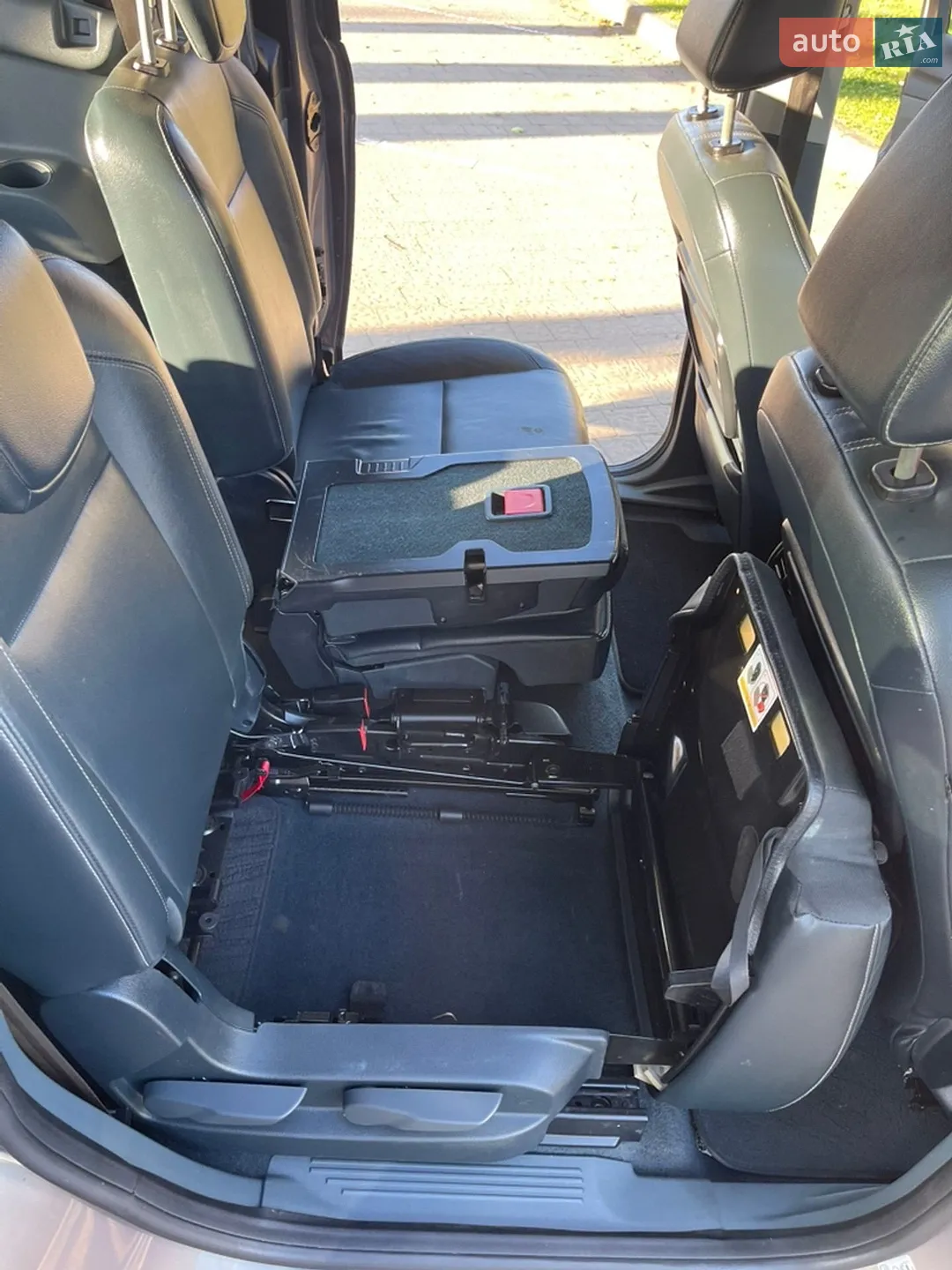 2012 Ford C-MAX - мініатюра 108